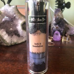Kat Von D Lock it Foundation LIGHT 49